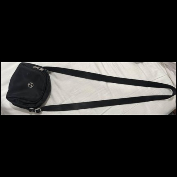 Black crossbody bag - Picture 2 of 5